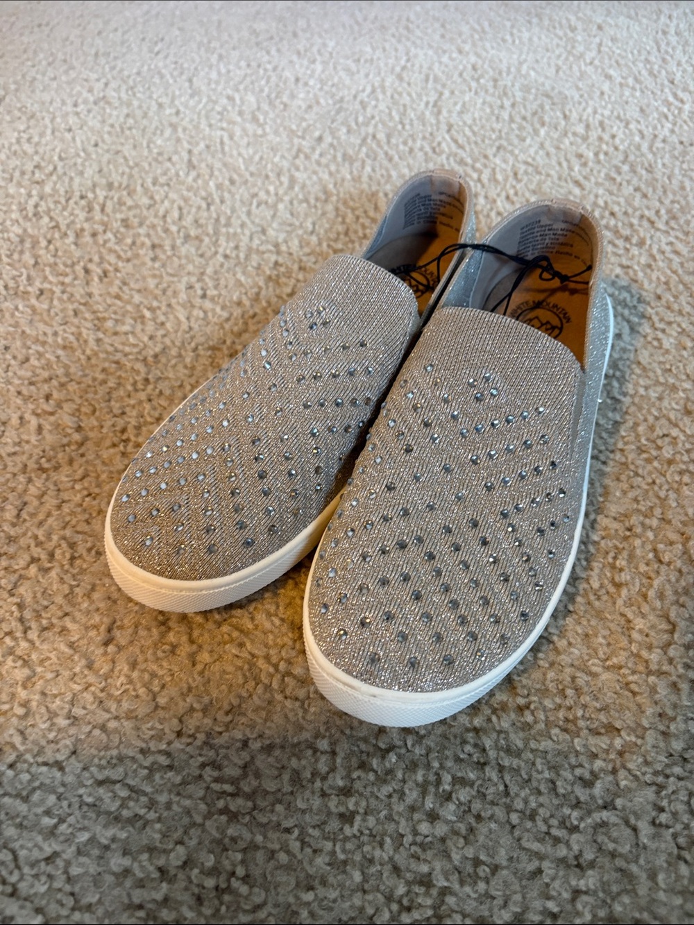 NWT White Mountain Silver Rhinestone Slip-On Flats